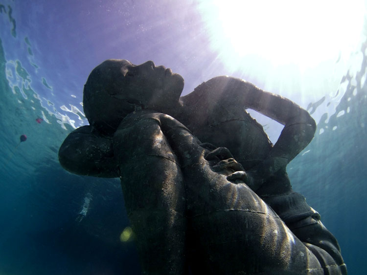 скульптура под водой фото